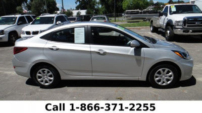2013 Hyundai Accent  GLS