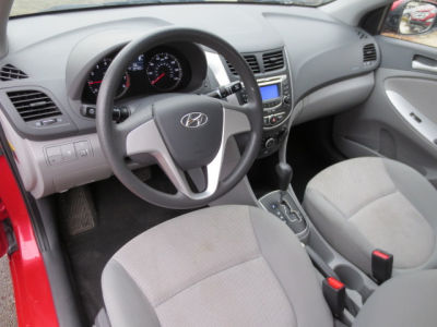2012 Hyundai Accent  GLS