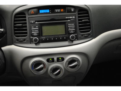 2011 Hyundai Accent  GLS