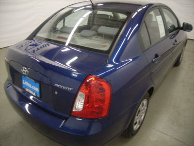 2011 Hyundai Accent  GLS