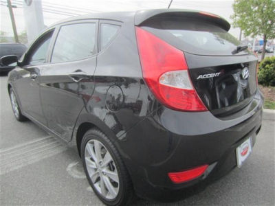 2012 Hyundai Accent  SE