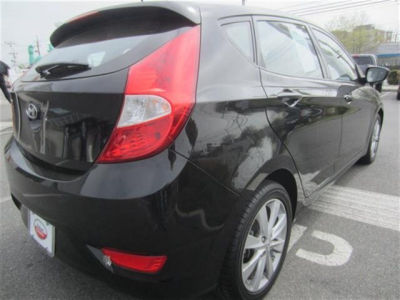 2012 Hyundai Accent  SE