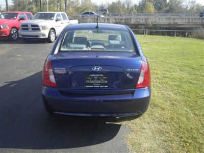 2011 Hyundai Accent GLS