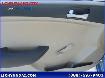 2012 Hyundai Accent  GLS