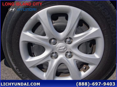 2012 Hyundai Accent  GLS