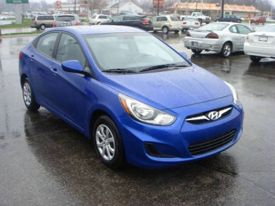 2012 Hyundai Accent GLS
