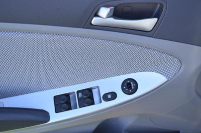 2012 Hyundai Accent  GLS