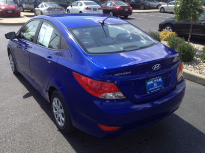 2012 Hyundai Accent GLS