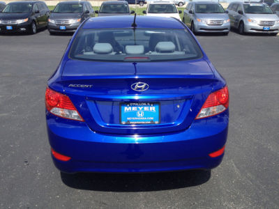 2012 Hyundai Accent GLS