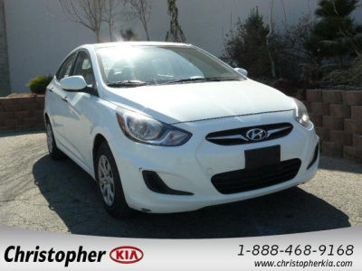 2012 Hyundai Accent GLS