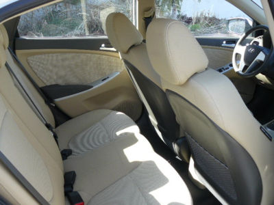 2012 Hyundai Accent GLS