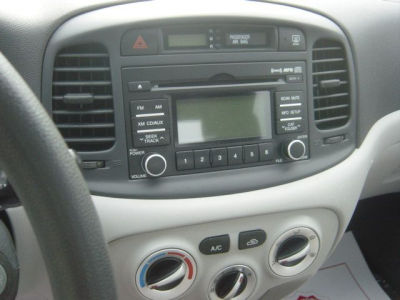 2010 Hyundai Accent GLS