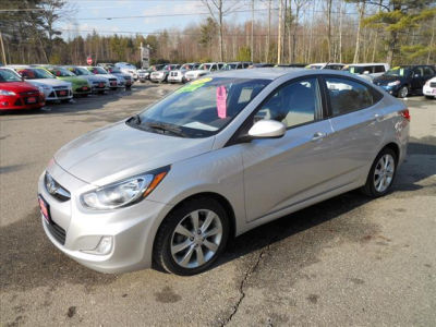 2012 Hyundai Accent GLS