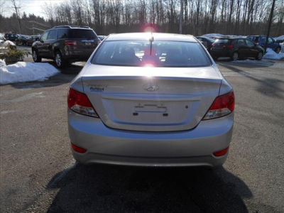 2012 Hyundai Accent GLS
