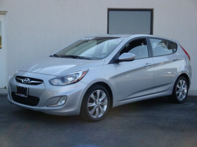 2012 Hyundai Accent SE