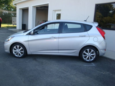 2012 Hyundai Accent  SE