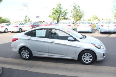 2012 Hyundai Accent GLS