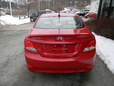 2012 Hyundai Accent  GLS