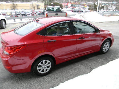 2012 Hyundai Accent  GLS