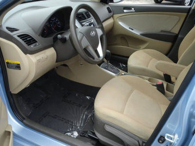 2012 Hyundai Accent  GLS