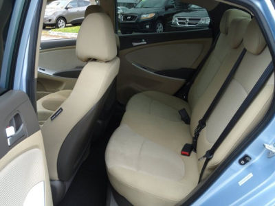 2012 Hyundai Accent  GLS