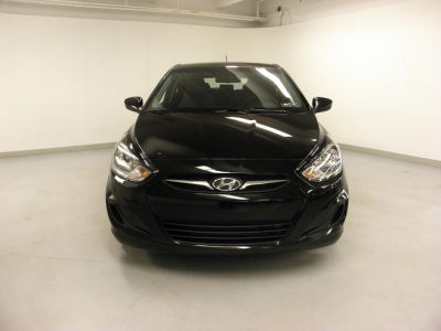 2012 Hyundai Accent  GS