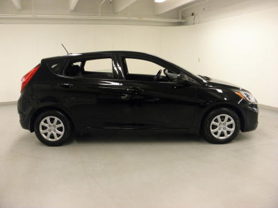 2012 Hyundai Accent  GS