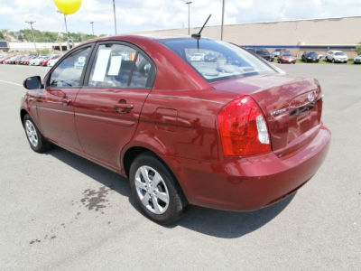 2011 Hyundai Accent  GLS