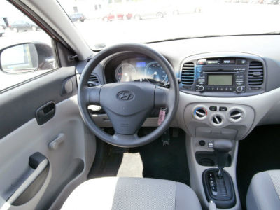 2011 Hyundai Accent  GLS
