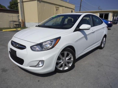2012 Hyundai Accent GLS