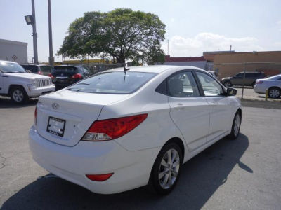 2012 Hyundai Accent  GLS
