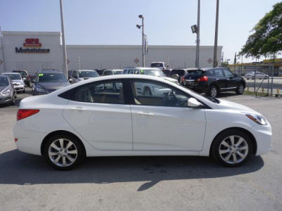 2012 Hyundai Accent  GLS