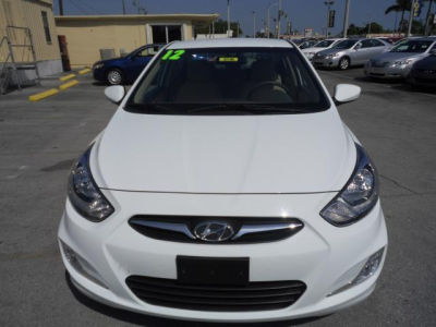 2012 Hyundai Accent  GLS