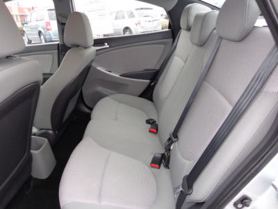 2012 Hyundai Accent  GLS