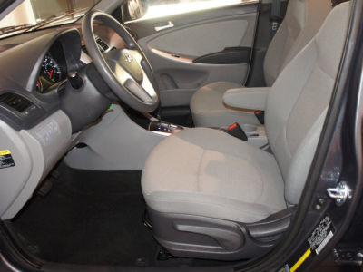 2012 Hyundai Accent  GLS