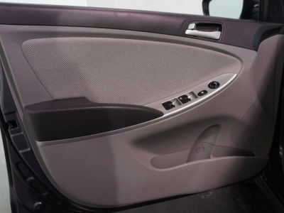 2012 Hyundai Accent  GLS