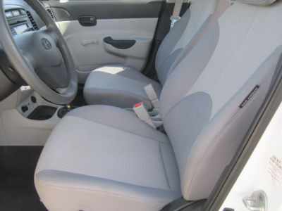 2010 Hyundai Accent  GLS