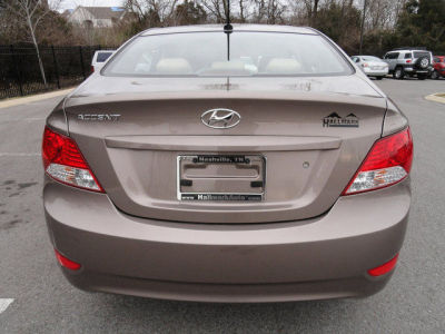 2012 Hyundai Accent GLS
