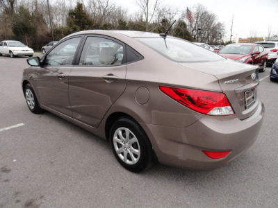 2012 Hyundai Accent GLS