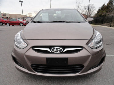 2012 Hyundai Accent GLS