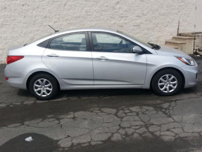 2012 Hyundai Accent  GLS