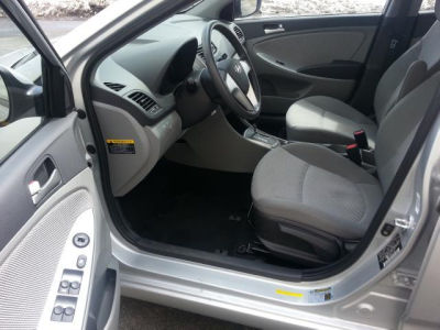 2012 Hyundai Accent  GLS