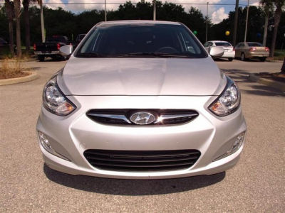 2012 Hyundai Accent SE