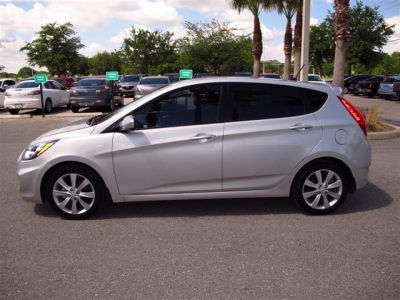 2012 Hyundai Accent SE