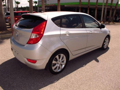 2012 Hyundai Accent SE