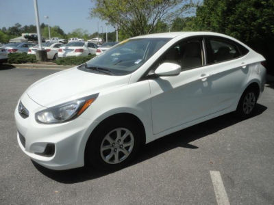 2012 Hyundai Accent  GLS