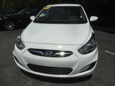 2012 Hyundai Accent  GLS