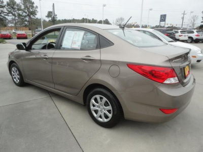 2012 Hyundai Accent  GLS