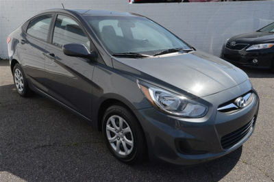 2012 Hyundai Accent  GLS