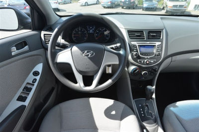 2012 Hyundai Accent  GLS